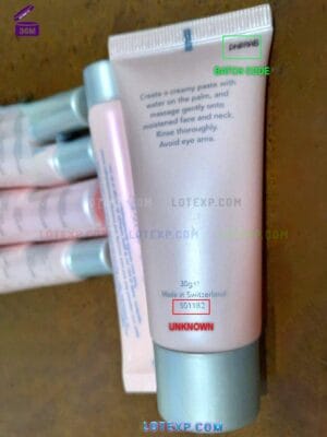 Borghese Fragrance fragrance expiry date verification interface