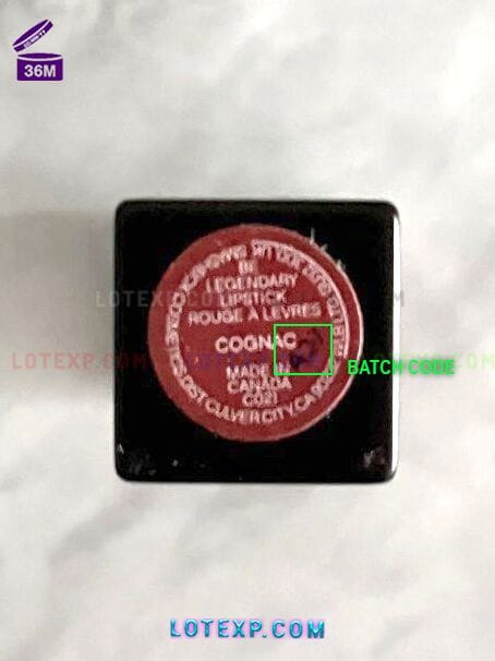Check Smashbox Expired Date 2 Smashbox Always On Gel Eyeliner pencil, highlighting the batch code on its packaging.